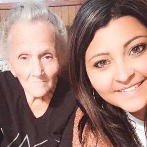 Meet your Posher, Ashley dustin